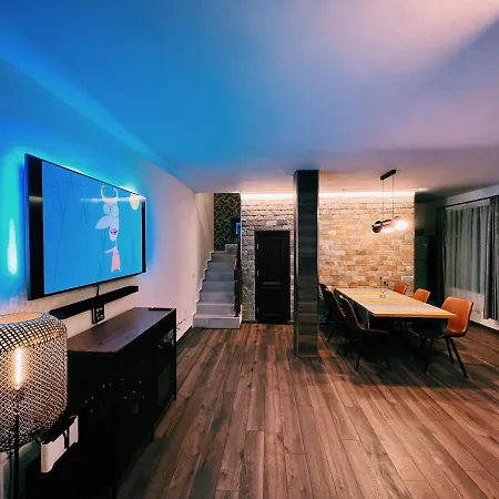 Alpine View Villa *
